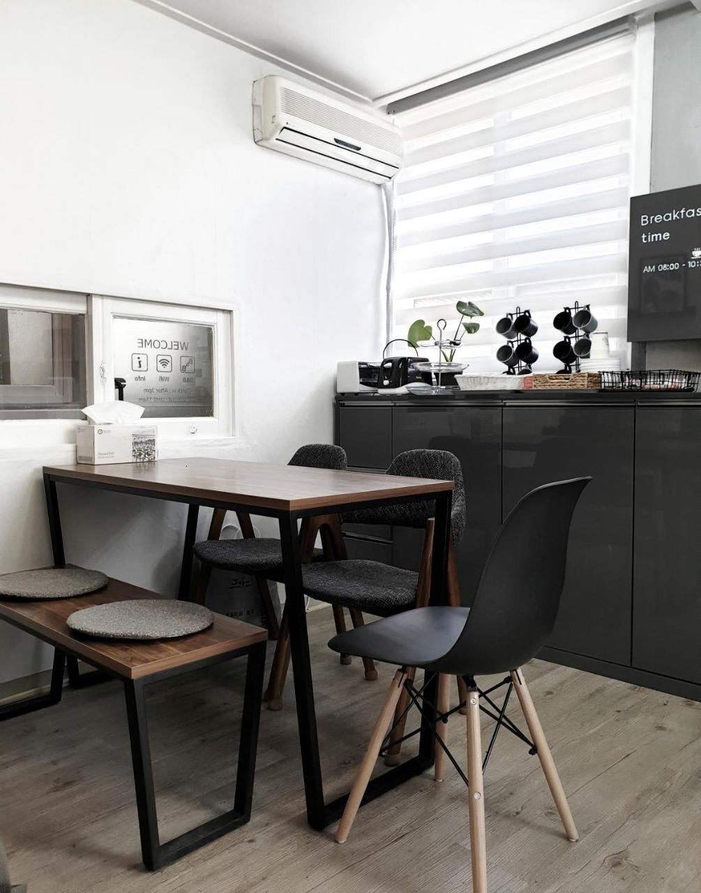 Y.Road 135 Hotel Сеул Екстериор снимка